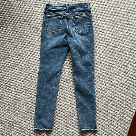 Girls High-Rise Distressed Ankle Jeggings with Washwell - Medium Wash (size 10) - Picture 8 of 9